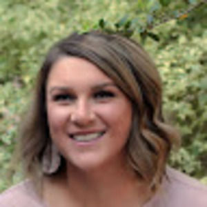 Meet your Posher, Courtney